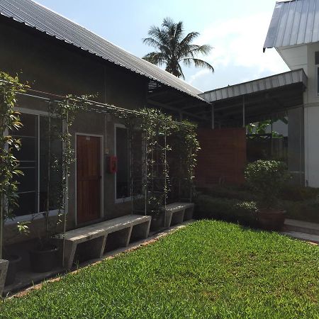 Zan Pla Nade Guesthouse チェンライ エクステリア 写真