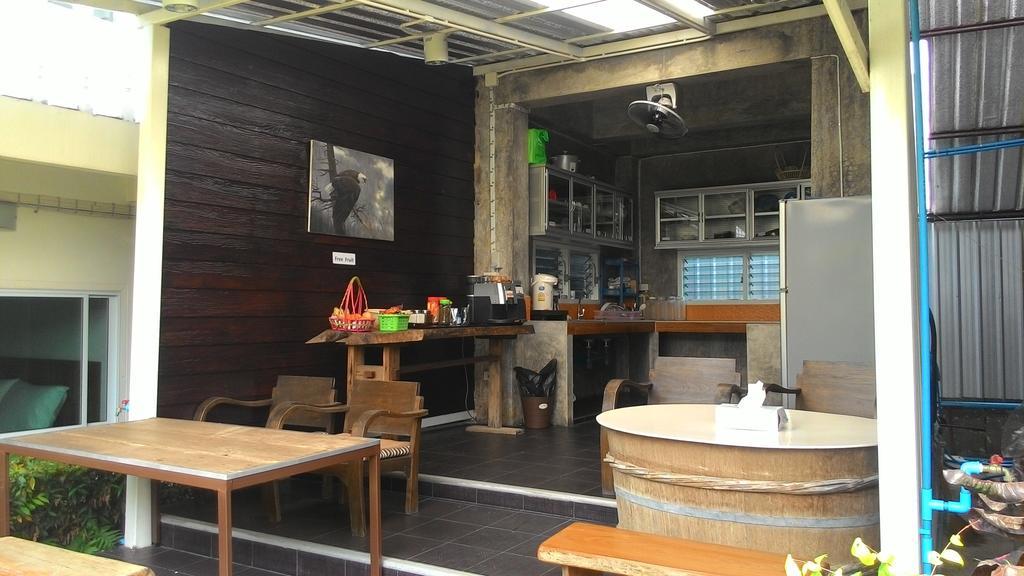 Zan Pla Nade Guesthouse チェンライ エクステリア 写真