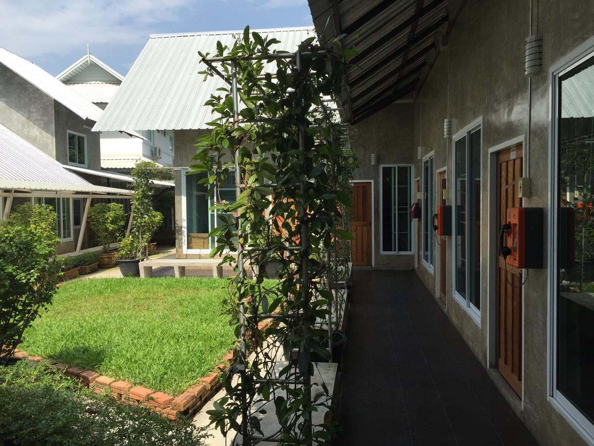 Zan Pla Nade Guesthouse チェンライ エクステリア 写真