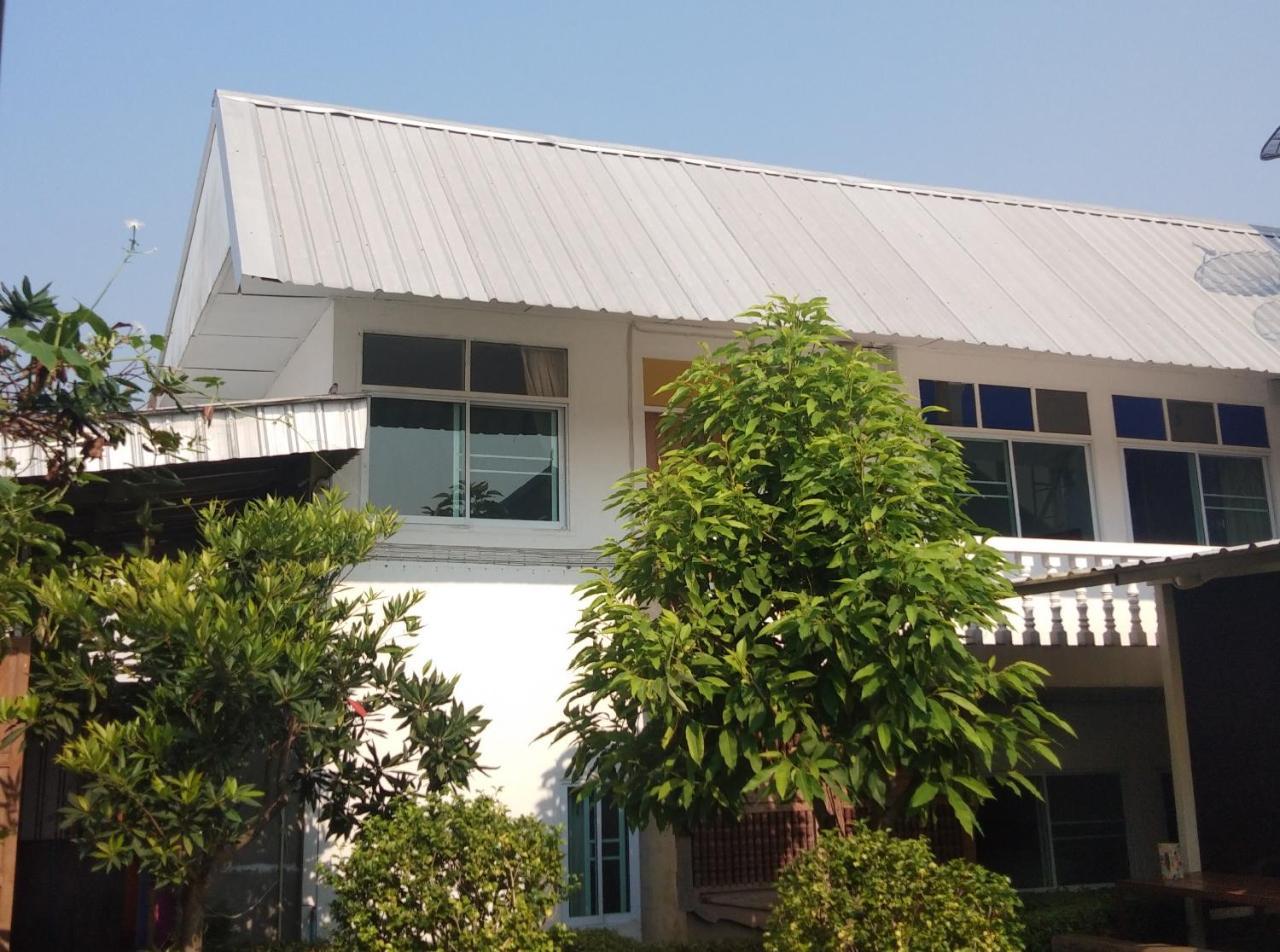 Zan Pla Nade Guesthouse チェンライ エクステリア 写真
